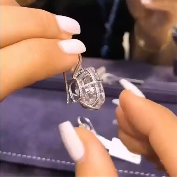 New Chic Women's Drop Silver Stone Gorgeous Party Jewelry Anniversary Earring - Picture 2 of 3